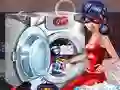 Spel LadyBug Washing Costumes på nätet