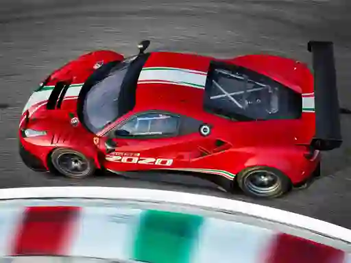 Spel Ferrari 488 GT3 Evo på nätet