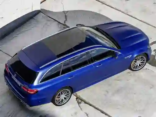 Spel Mercedes Benz E63 Amg Estate Slide på nätet